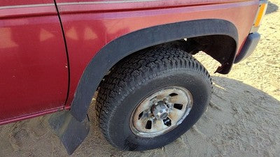 1996 Nissan Hardbody Passenger Right Front Wheel Flare Moulding Oem Fender