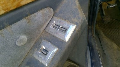 1989 Chevy G20 Van Driver Left Front Power Window Master Control Switch Buttons