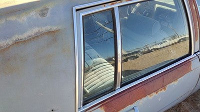 80-84 Deville Sedan Passenger Right Rear Vent Window Back Door Glass With Frame