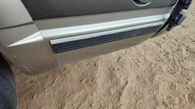 1999 Chevy Suburban Driver Left Rear Moulding On Quarter Panel Oem
