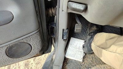 1999 Chevy Suburban Driver Left Lower Kick Trim Panel Oem Gray 132