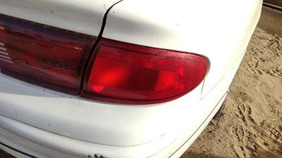 1997-2004 Buick Regal Passenger Right Tail Light Brake Lamp Oem Rear 19149888