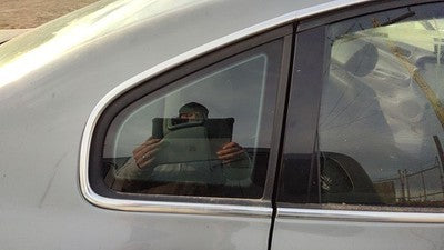 2001-2005 Vw Passat Passenger Right Rear Quarter Glass Back Side Window Oem