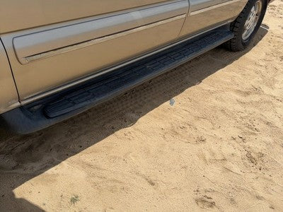 2001-2006 Chevy Suburban Driver Left Running Board Side Step Oem 4X4 15766082