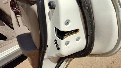 2000-04 Legacy Outback Passenger Right Rear Door Latch With Rods/Cables Oem Back