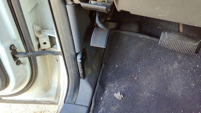 2005 Ford Explorer Driver Left Lower Kick Trim Panel Oem Rt Graphite