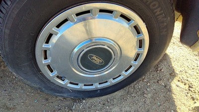 1984-1985 Ford Tempo 13 Hub Cap Wheel Cover Oem 1 E43z1130a