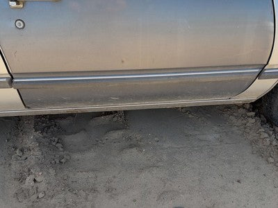 1986 Olds 88 Passenger Right Front Moulding From Door Oem Trim Strip