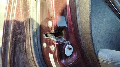 2011-2015 Kia Sorento Driver Left Rear Door Latch With Rods/Cables Oem Back