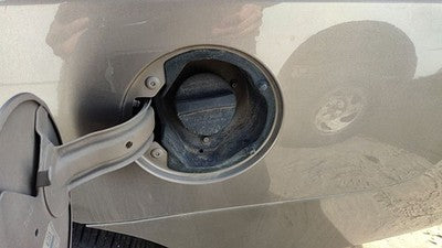 2006-2016 Chevy Impala Fuel Filler Neck Assembly With Gas Cap Oem 26839760