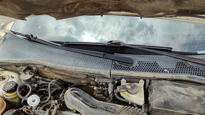 2000 Focus Station Wagon Windshield Wiper Cowl Vent Trim Panel Oem Cover