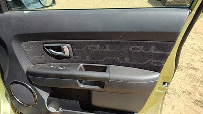 12 13 Soul Passenger Right Front Inside Door Trim Panel With Switches Black Wk