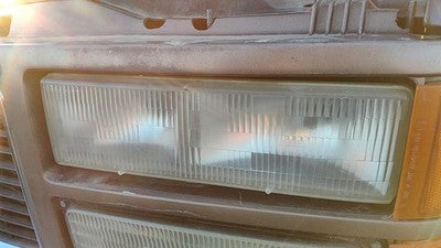 1992-1999 Chevy Suburban Driver Left Head Light Oem Front Lamp 15602613