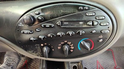 96-97 Taurus Radio Stereo Temperature Control Module In Dash Heater Ac Head Unit