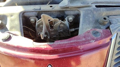 2004-2006 Mitsubishi Galant Hood Latch Assembly With Bracket Oem Mr564037