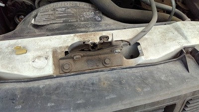1985-1994 Gmc Safari Hood Latch Assembly With Bracket Oem 15690638