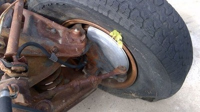 1971-1989 Gmc 2500 Driver Left Front Spindle Steering Knuckle With Wheel Hub 4X2