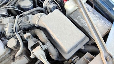 89 Cutlass Cierra Complete Air Intake Cleaner Filter Box Housing With Tube 2.8L
