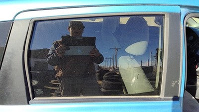 2014-2019 Nissan Versa Note Passenger Right Rear Side Window Door Glass Oem Back