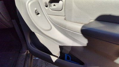 04-07 Caravan Passenger Right Front Door Trim Panel With Switches Slate Gray D5
