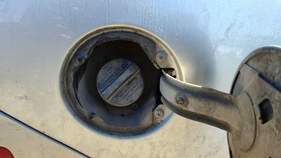 2005-2010 Chevy Cobalt Coupe Fuel Filler Neck Assembly With Gas Cap Oem 25950052