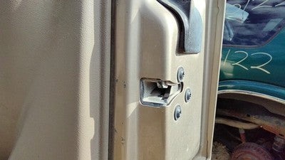 2003-2007 Silverado 1500 Passenger Right Front Door Latch With Rods/Cables Oem
