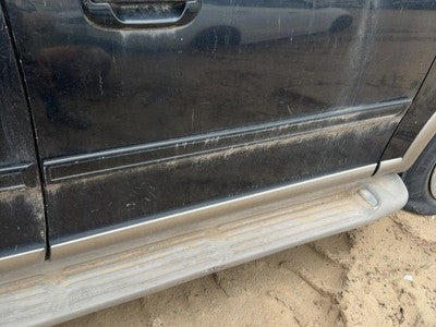 97-02 Ford Expedition Passenger Right Front Upper Moulding From Door Oem Black