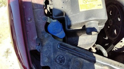 2001-04 Volvo V70 Xc Windshield Washer Fluid Reservoir With Pump Oem Wiper Tank
