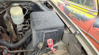 2000-2002 Chevy Silverado 2500 Engine Fuse Box Power Distribution Panel Oem 6.0L