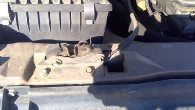 1995-2005 Chevy Astro Hood Latch Assembly With Bracket Oem 15027159