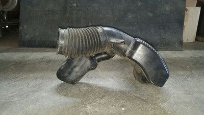2007 Chevy Silverado 2500 6.0L Air Intake Tube Assembly With Resonator Oem