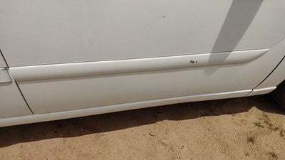 00-07 Station Wagon Passenger Right Front Moulding From Door Trim Strip White Yz