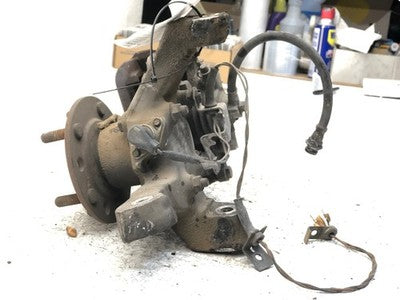 86-87 Corvette C4 Passenger Right Front Spindle Steering Knuckle W Hub & Caliper