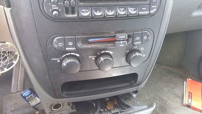 2004-2007 Dodge Caravan Temperature Control Module In Dash Heater Ac Head Unit