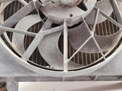 2003 Dodge Ram 2500 Radiator Fan Motor Fan Assembly With Condenser 05093760Aa