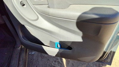 04-07 Caravan Passenger Right Front Door Trim Panel With Switches Slate Gray D5