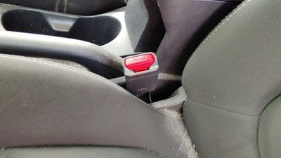 2010-2013 Kia Soul Driver Left Front Seat Belt Buckle Receiver Oem Black Wk