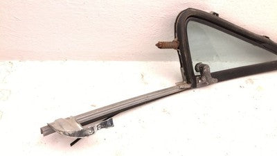 73-87 Sierra K10 1500 Passenger Right Front Vent Window Small Door Glass W Frame