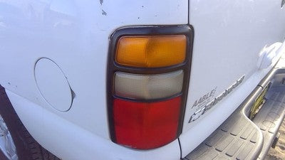 2004-2006 Chevy Suburban Driver Left Tail Light Oem Brake Lamp Rear 15832091