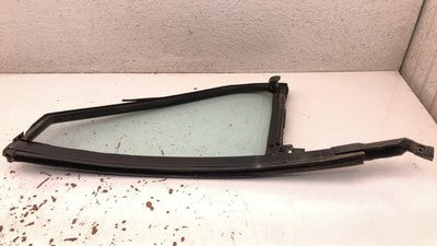 87-91 Bonneville Passenger Right Rear Vent Window Small Back Door Glass Wh Frame