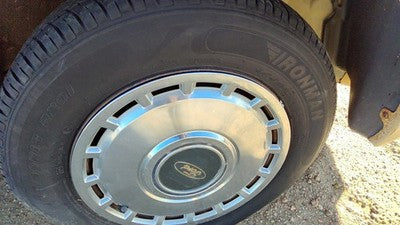 1984-1985 Ford Tempo 13 Hub Cap Wheel Cover Oem 1 E43z1130a