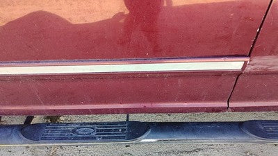 97-02 Ford Expedition Driver Left Front Moulding From Door Trim Strip Maroon Jl