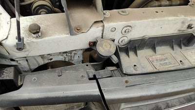 1996 Ford Van E250 Windshield Washer Fluid Reservoir With Pump Oem Wiper Tank