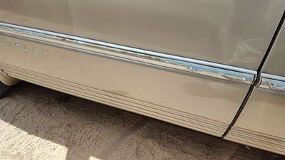 00 Town & Country Driver Left Front Moulding From Door Oem Trim Strip Gold