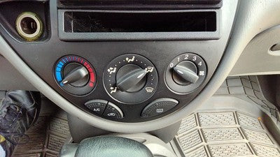 00-07 Focus Station Wagon Temperature Control Module In Dash Heater Ac Head Unit