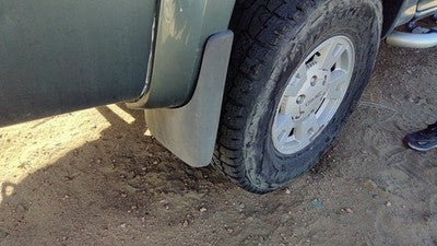 2006 Gmc Canyon Passenger Right Rear Mud Flap Rock Guard Oem