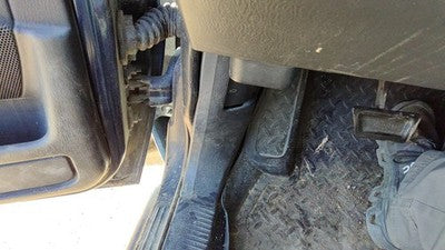 2004 Jeep Grand Cherokee Driver Left Lower Kick Trim Panel Oem Gray Dv