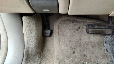 2001 Cadillac Eldorado Parking Brake Pedal Assembly Oem Complete Emergency Unit
