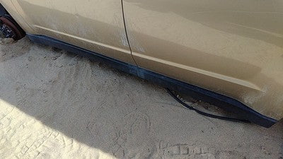 07-08 Grand Vitara Xl-7 Driver Left Lower Rocker Panel Moulding Side Skirt Gold