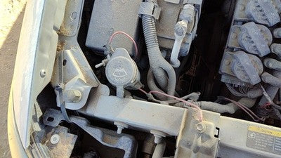 00-05 Pontiac Bonneville Windshield Washer Fluid Reservoir With Pump Wiper Tank